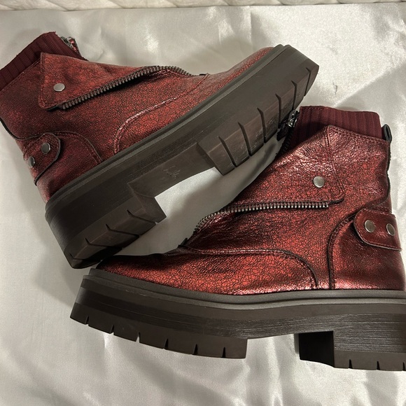 Sam Edelman Linds Red Metallic Distressed Zipper Boots Size 7.5 - Picture 7 of 10